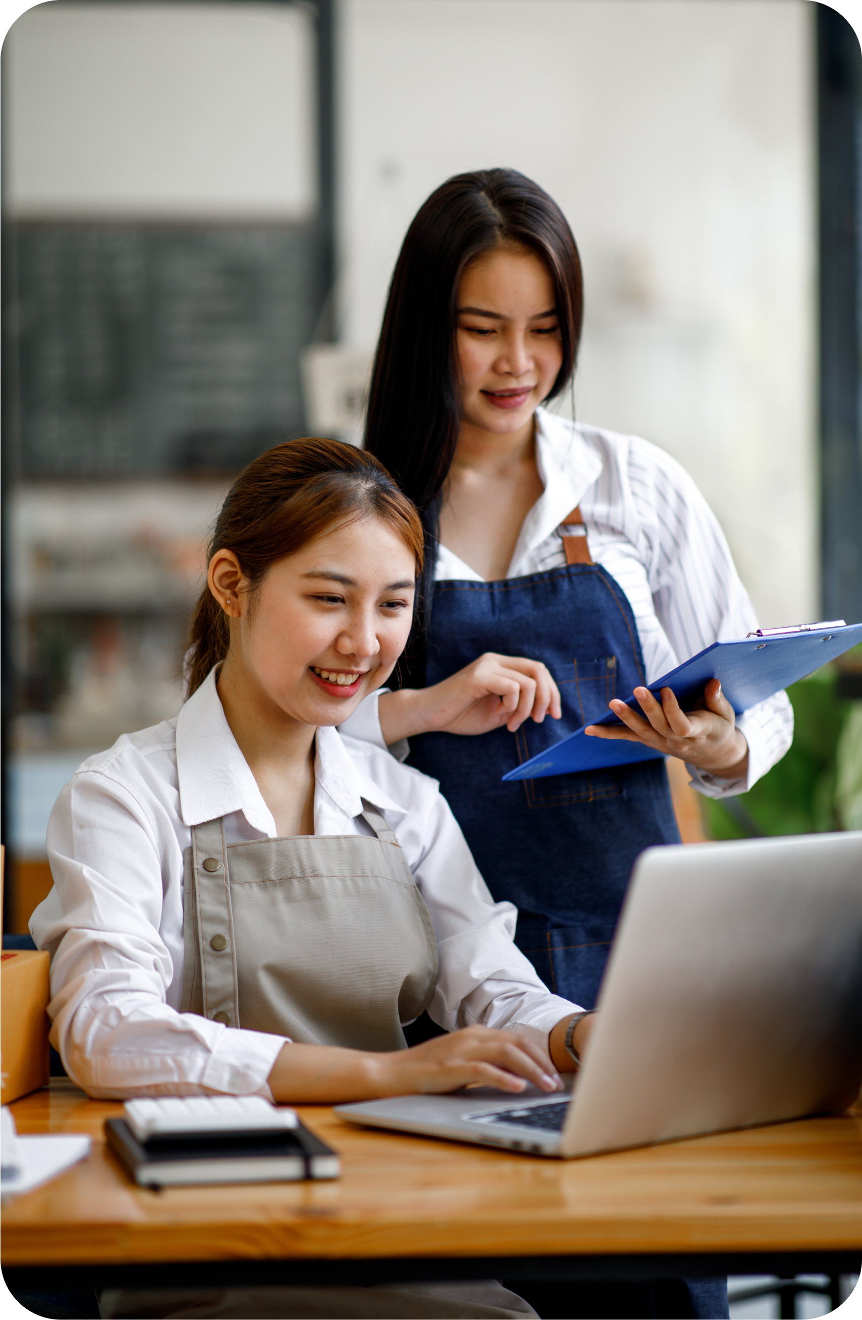 Who is eligible for a fast cash loan in Singapore